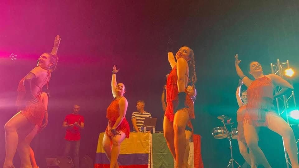 Show — kolumbianische Flagge
